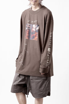 画像をギャラリービューアに読み込む, A.F ARTEFACT THICK-COLLAR BASIC L/S T-SHIRT / TYPE A PRINT (BROWN)