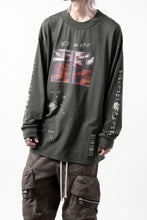 画像をギャラリービューアに読み込む, A.F ARTEFACT THICK-COLLAR BASIC L/S T-SHIRT / TYPE A PRINT (KHAKI)