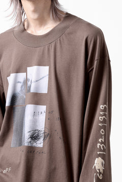 画像をギャラリービューアに読み込む, A.F ARTEFACT THICK-COLLAR BASIC L/S T-SHIRT / TYPE B PRINT (BROWN)