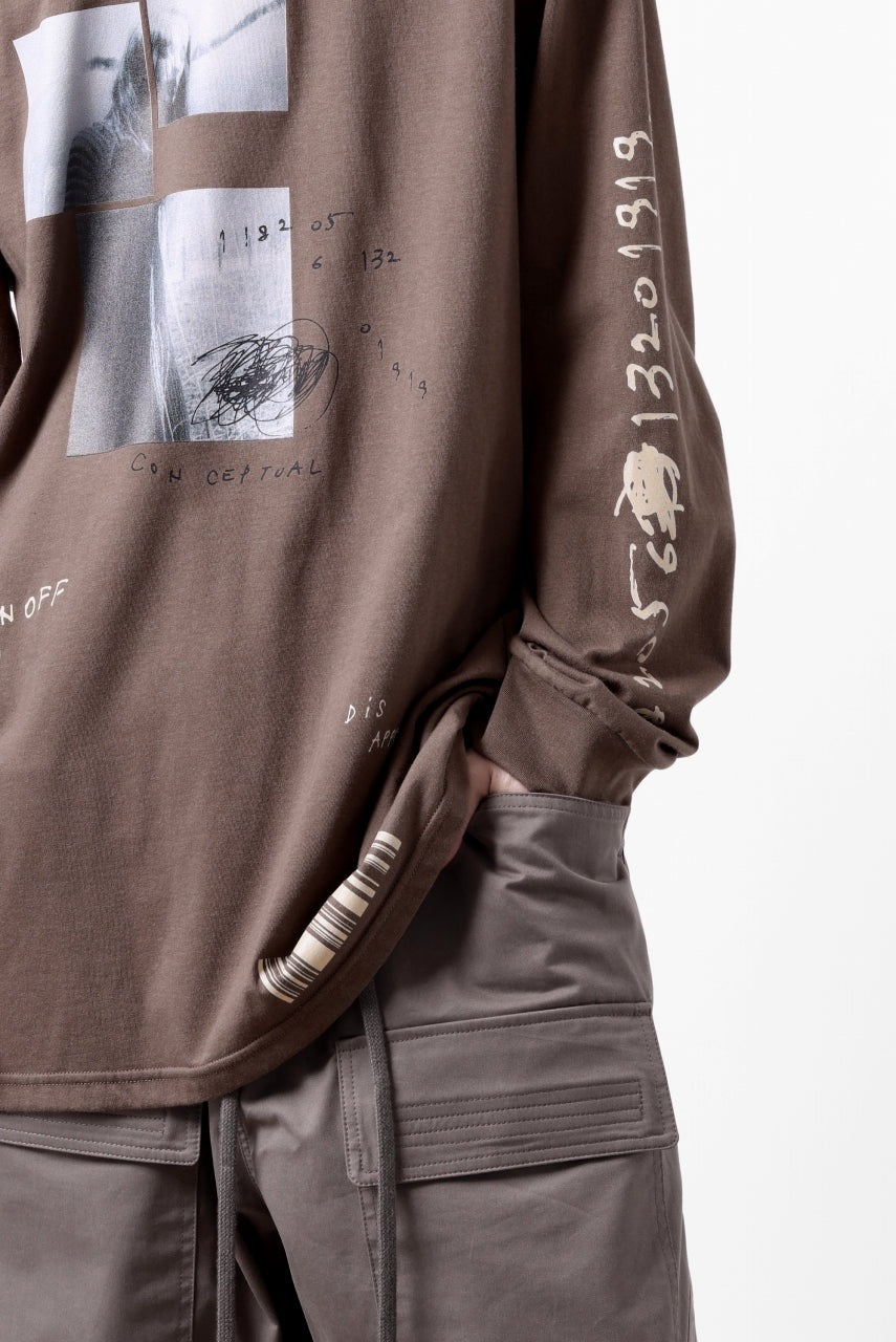画像をギャラリービューアに読み込む, A.F ARTEFACT THICK-COLLAR BASIC L/S T-SHIRT / TYPE B PRINT (BROWN)
