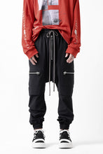 画像をギャラリービューアに読み込む, A.F ARTEFACT FRONT ZIP SARROUEL EASY PANTS / STRETCH NYLON (BLACK)