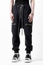 画像をギャラリービューアに読み込む, A.F ARTEFACT FRONT ZIP SARROUEL EASY PANTS / STRETCH NYLON (BLACK)