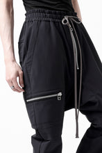 画像をギャラリービューアに読み込む, A.F ARTEFACT FRONT ZIP SARROUEL EASY PANTS / STRETCH NYLON (BLACK)