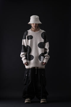 画像をギャラリービューアに読み込む, A.F ARTEFACT POLKA PATTERN KNIT TOPS (BEIGE x GREY)