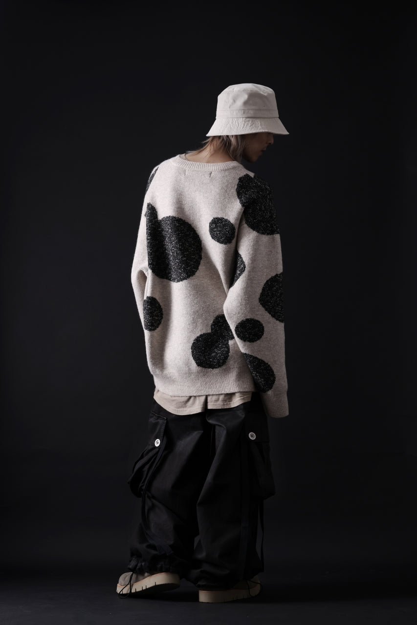 画像をギャラリービューアに読み込む, A.F ARTEFACT POLKA PATTERN KNIT TOPS (BEIGE x GREY)