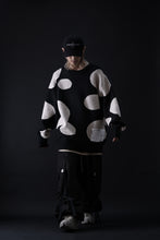 画像をギャラリービューアに読み込む, A.F ARTEFACT POLKA PATTERN KNIT TOPS (BLACK x BEIGE)