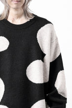 画像をギャラリービューアに読み込む, A.F ARTEFACT POLKA PATTERN KNIT TOPS (BLACK x BEIGE)