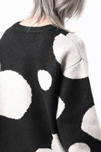 画像をギャラリービューアに読み込む, A.F ARTEFACT POLKA PATTERN KNIT TOPS (BLACK x BEIGE)