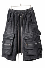 画像をギャラリービューアに読み込む, A.F ARTEFACT LOWCROTCH MILITARY WIDE SHORTS / FADED AGING DENIM (BLACK)