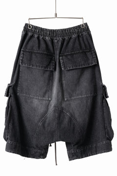 画像をギャラリービューアに読み込む, A.F ARTEFACT LOWCROTCH MILITARY WIDE SHORTS / FADED AGING DENIM (BLACK)