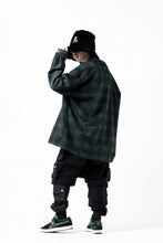 画像をギャラリービューアに読み込む, A.F ARTEFACT SNAPPED OVER SHIRT / OMBRE FLANNEL (BLACK x KHAKI)