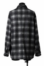 画像をギャラリービューアに読み込む, A.F ARTEFACT SNAPPED OVER SHIRT / OMBRE FLANNEL (BLACK x WHITE)