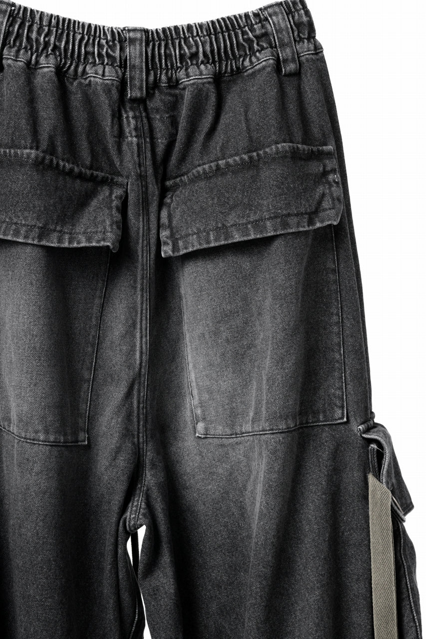 A.F ARTEFACT EXTREME WIDE CARGO PANTS / FADED AGING DENIM (VINTAGE BLACK)