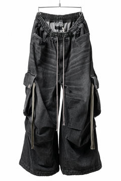 画像をギャラリービューアに読み込む, A.F ARTEFACT EXTREME WIDE CARGO PANTS / FADED AGING DENIM (VINTAGE BLACK)