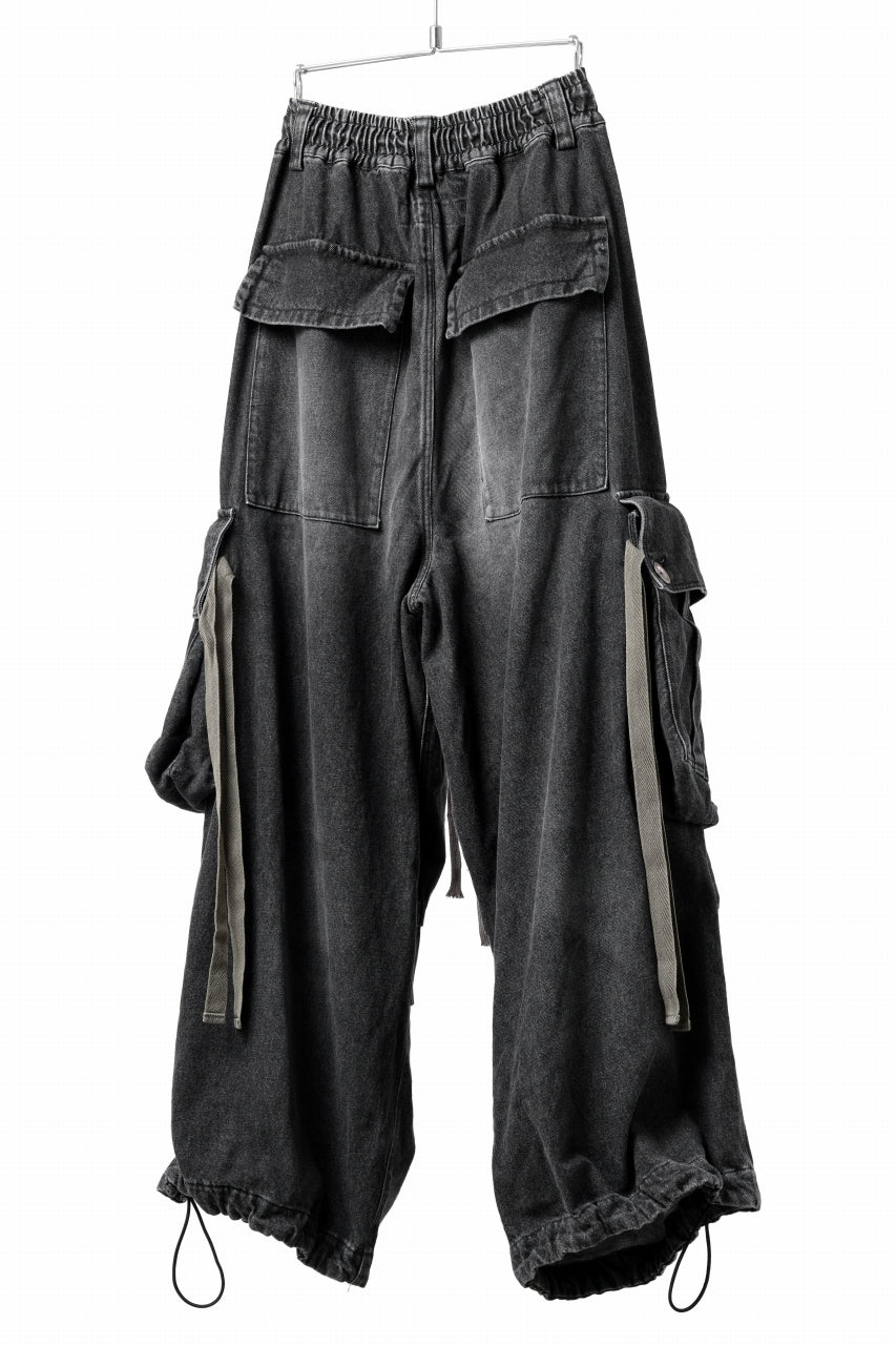画像をギャラリービューアに読み込む, A.F ARTEFACT EXTREME WIDE CARGO PANTS / FADED AGING DENIM (VINTAGE BLACK)