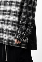 画像をギャラリービューアに読み込む, A.F ARTEFACT SNAPPED OVER SHIRT / CHECK x CORDUROY COMBI (BLACK)