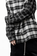 画像をギャラリービューアに読み込む, A.F ARTEFACT SNAPPED OVER SHIRT / CHECK x CORDUROY COMBI (BLACK)