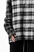 画像をギャラリービューアに読み込む, A.F ARTEFACT SNAPPED OVER SHIRT / CHECK x CORDUROY COMBI (BLACK)