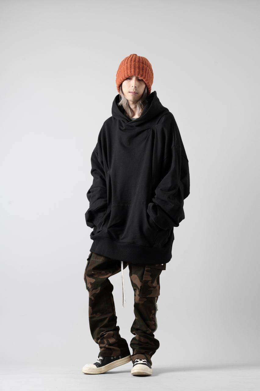 画像をギャラリービューアに読み込む, A.F ARTEFACT RANDOM TUCK EMBROIDERY SWEAT HOODIE (BLACK)