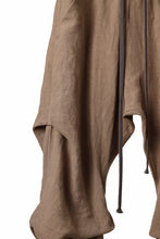 画像をギャラリービューアに読み込む, A.F ARTEFACT TUCK VOLUME BAGGY PANTS / ORGANIC LINEN (BEIGE)