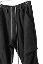 画像をギャラリービューアに読み込む, A.F ARTEFACT TUCK VOLUME BAGGY PANTS / ORGANIC LINEN (BLACK)