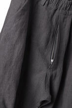 画像をギャラリービューアに読み込む, A.F ARTEFACT TUCK VOLUME BAGGY PANTS / ORGANIC LINEN (GREY)