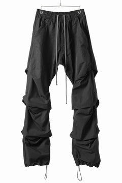 画像をギャラリービューアに読み込む, A.F ARTEFACT TUCK VOLUME BAGGY PANTS / SMOOTH NYLON (BLACK)
