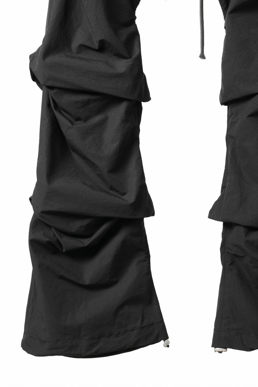 画像をギャラリービューアに読み込む, A.F ARTEFACT TUCK VOLUME BAGGY PANTS / SMOOTH NYLON (BLACK)