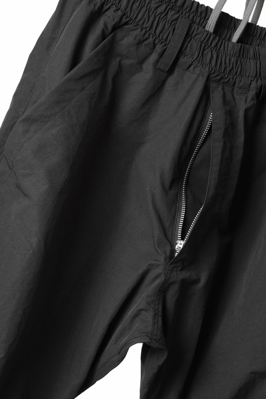 画像をギャラリービューアに読み込む, A.F ARTEFACT TUCK VOLUME BAGGY PANTS / SMOOTH NYLON (BLACK)