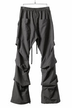 画像をギャラリービューアに読み込む, A.F ARTEFACT TUCK VOLUME BAGGY PANTS / SMOOTH NYLON (KHAKI)