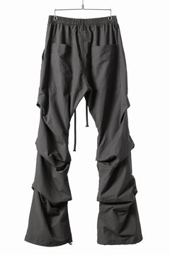 画像をギャラリービューアに読み込む, A.F ARTEFACT TUCK VOLUME BAGGY PANTS / SMOOTH NYLON (KHAKI)