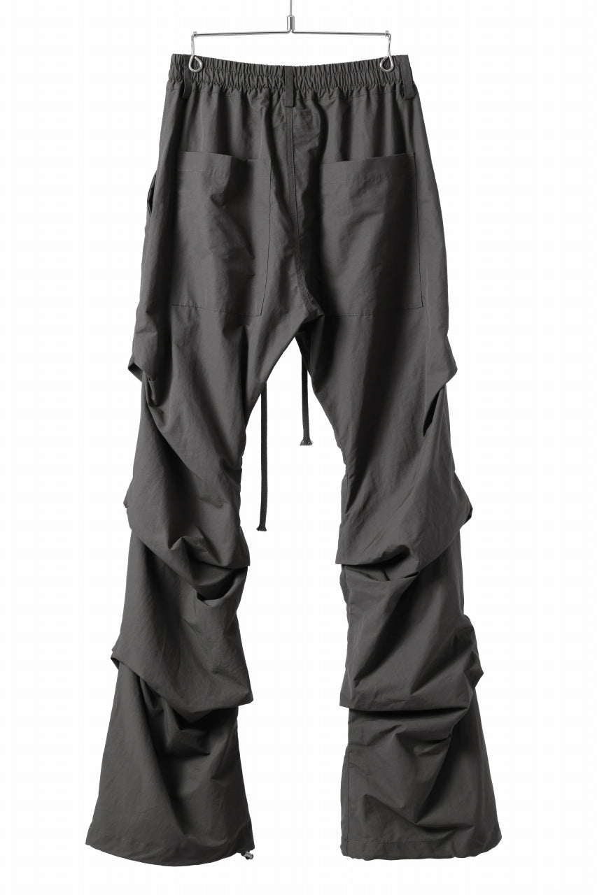 画像をギャラリービューアに読み込む, A.F ARTEFACT TUCK VOLUME BAGGY PANTS / SMOOTH NYLON (KHAKI)