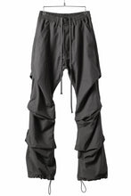 画像をギャラリービューアに読み込む, A.F ARTEFACT TUCK VOLUME BAGGY PANTS / SMOOTH NYLON (KHAKI)
