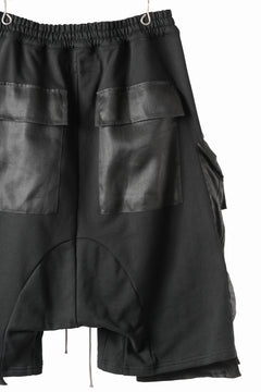 画像をギャラリービューアに読み込む, A.F ARTEFACT COMBINED DROPCROTCH CARGO SHORTS (BLACK)