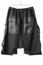 画像をギャラリービューアに読み込む, A.F ARTEFACT COMBINED DROPCROTCH CARGO SHORTS (BLACK)