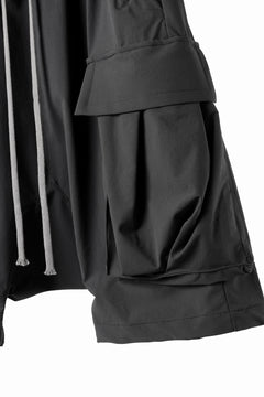 画像をギャラリービューアに読み込む, A.F ARTEFACT SARROUEL CARGO SHORTS / TECH-SMOOTH (BLACK)