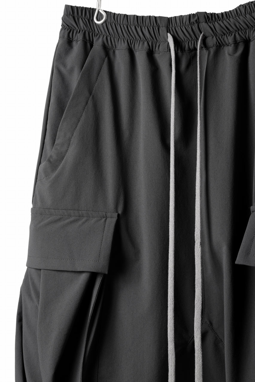 画像をギャラリービューアに読み込む, A.F ARTEFACT SARROUEL CARGO SHORTS / TECH-SMOOTH (BLACK)