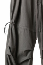 画像をギャラリービューアに読み込む, A.F ARTEFACT STRING-SQUEEZING WIDE PANTS / COTTON LINEN TWILL (KHAKI)