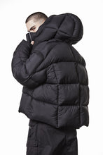 Load image into Gallery viewer, thom/krom BIG HOODIE OVERSIZED JACKET / WARM PUFFER (BLACK)