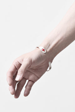Load image into Gallery viewer, m.a+ stitched cross silver bangle / AB11/AG (SILVER)