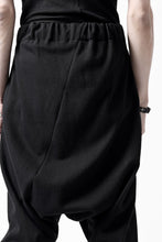 Load image into Gallery viewer, m.a+ hand painted elastic waist low crotch 2 pocket pants / P571-HP/JM4 (BLACK)