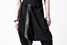 Load image into Gallery viewer, m.a+ hand painted elastic waist low crotch 2 pocket pants / P571-HP/JM4 (BLACK)