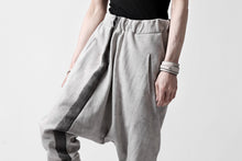 Load image into Gallery viewer, m.a+ hand painted elastic waist low crotch 2 pocket pants / P571-HP/JM4 (CARBON)