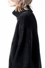 画像をギャラリービューアに読み込む, TARO HORIUCHI / th products Mole Turtle Knit / feather mogol shaggy knit (black)