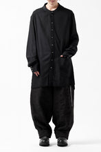 画像をギャラリービューアに読み込む, SOSNOVSKA SLIDE SHAPE SHIRT (BLACK)