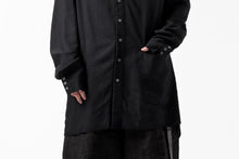 画像をギャラリービューアに読み込む, SOSNOVSKA SLIDE SHAPE SHIRT (BLACK)