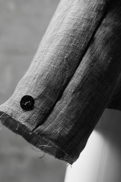 Load image into Gallery viewer, blackcrow band collar linen check shirt / sumi dyed (carbon)