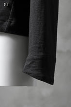 Load image into Gallery viewer, blackcrow set-in hoodie zip parka / cotton&ramie jersey (black)