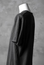 Load image into Gallery viewer, KLASICA DOLMAN SLEEVE TEE / GARMENT CARBON DYED (CARBON)