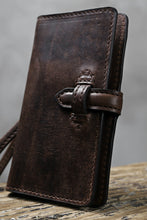 Load image into Gallery viewer, ISAMU KATAYAMA BACKLASH SMART PHONE CASE/PURSE / ITALY DOUBLE SHOULDER (DARK BROWN)